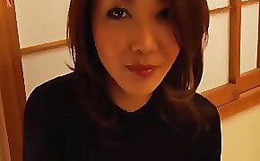Ragazza asiatica ottiene il suo collant strappati fuori e scopata relative to profondità dentro la sua figa innocenti ...