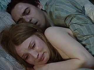 エミリー・ブラウニングのヌード＆セックスシーンのみ眠れる森の美女から