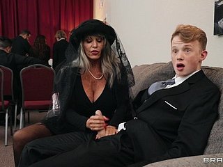 نحيل المتأنق مع ديك كبيرة الملاعين القذرة الجدة سالي d'Angelo