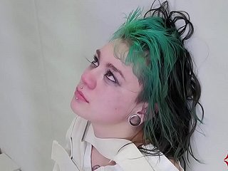 Assylum teen bị làm nhục