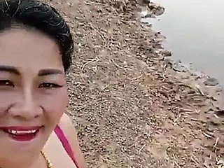 Heiße thailändische Milf