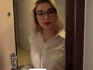 Tutor gata fodida por aluno na highland em casa POV