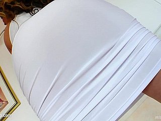 アフロディーテの熟女痴女がMilf Thingでファック