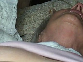 Granny Cums Aqui